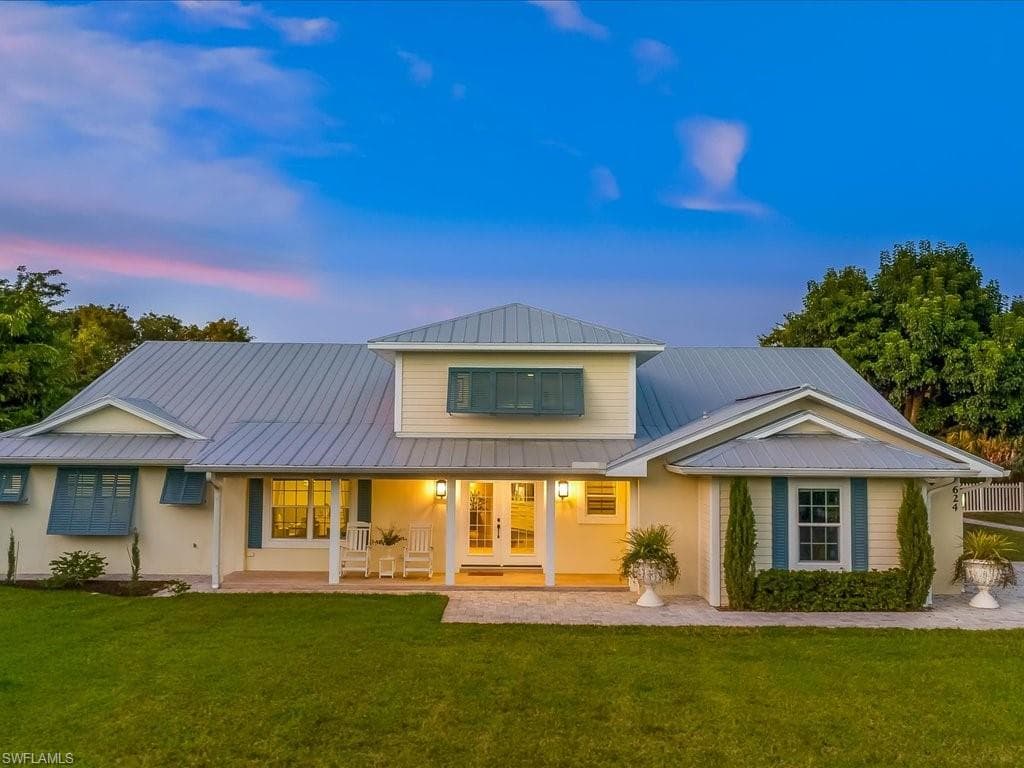 624 Ridge DR-10
