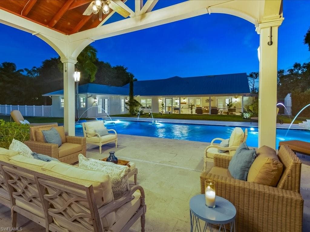624 Ridge DR-7
