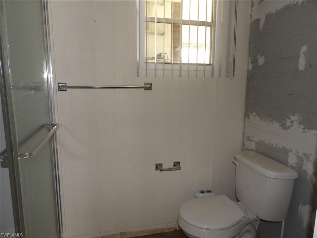 250 Shrub LN N, NORTH FORT MYERS FL 33917-9