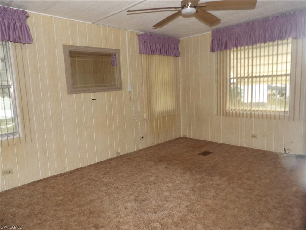 250 Shrub LN N, NORTH FORT MYERS FL 33917-7