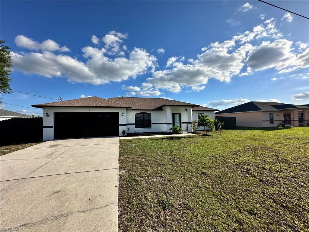 228 Magellan ST, FORT MYERS FL 33913-1