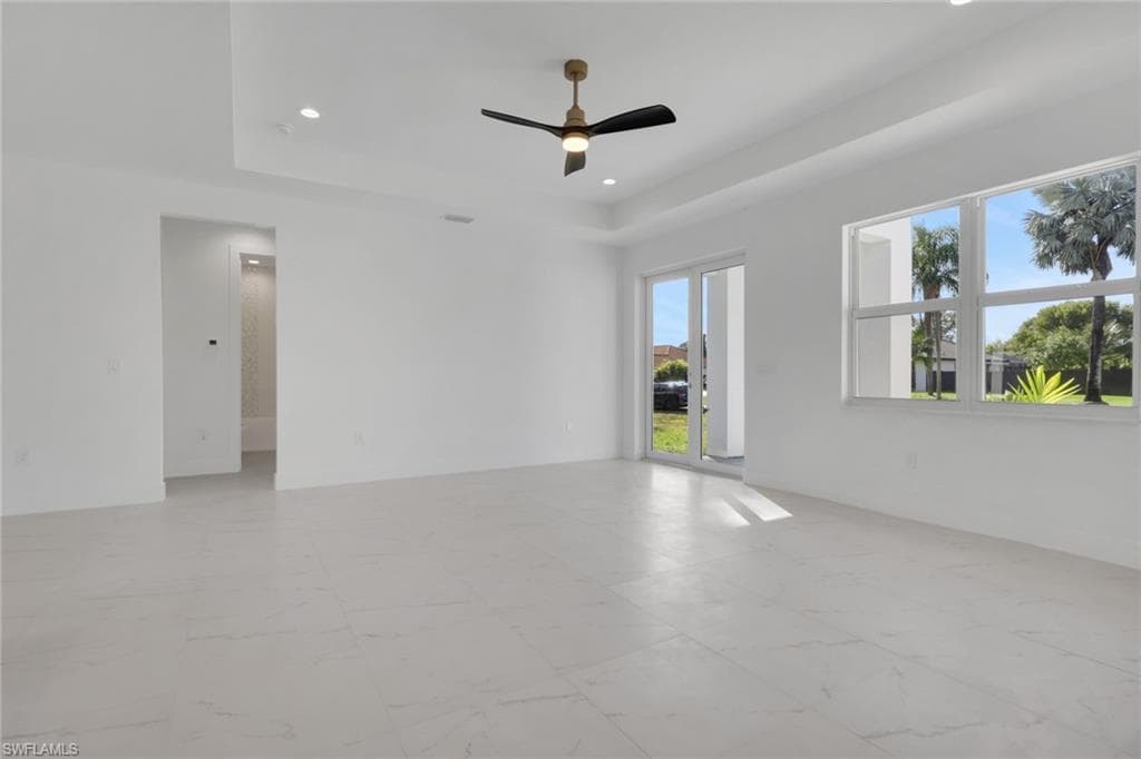 604 Columbus AVE, LEHIGH ACRES FL 33972-3