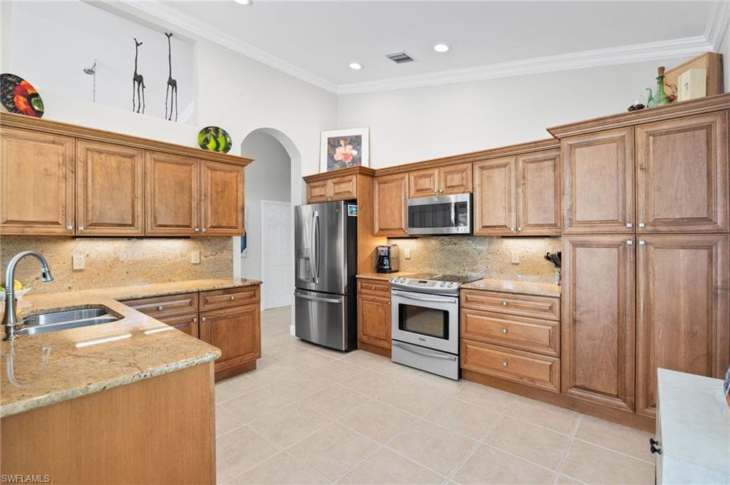 20016 Castlemaine AVE, ESTERO FL 33928-10