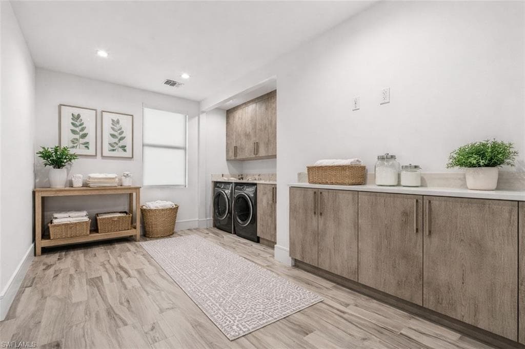 3800 Crayton RD, NAPLES FL 34103-10