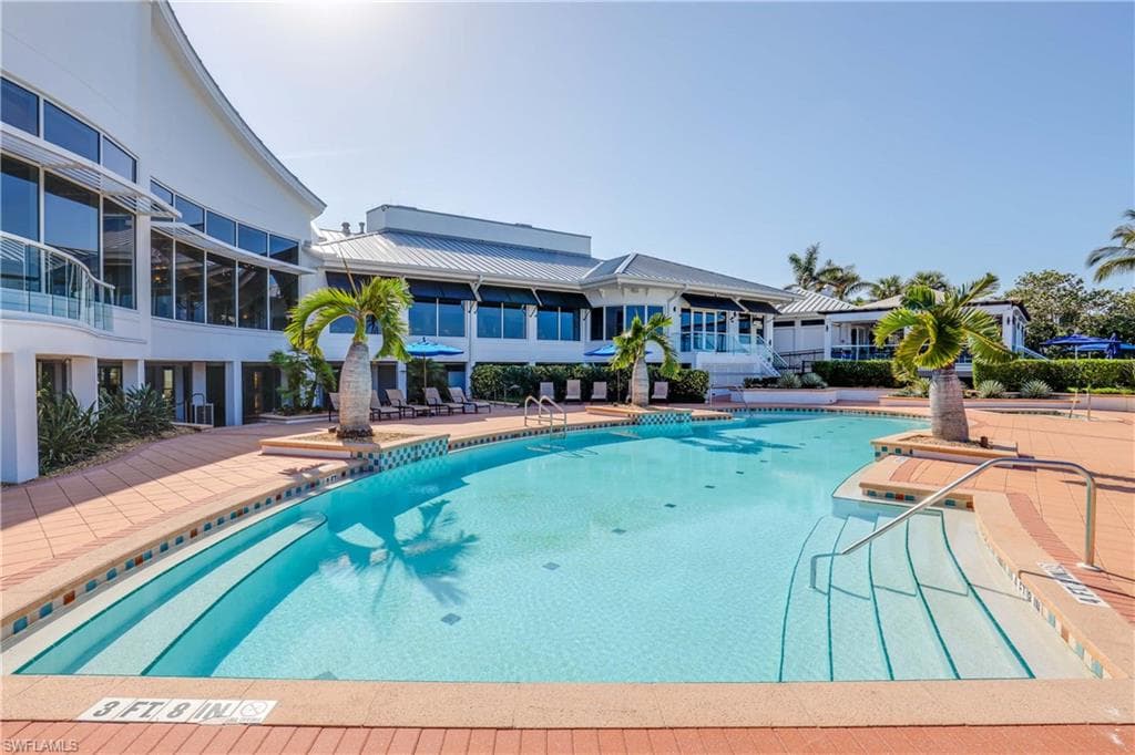 828 Hideaway CIR E 4-434-42