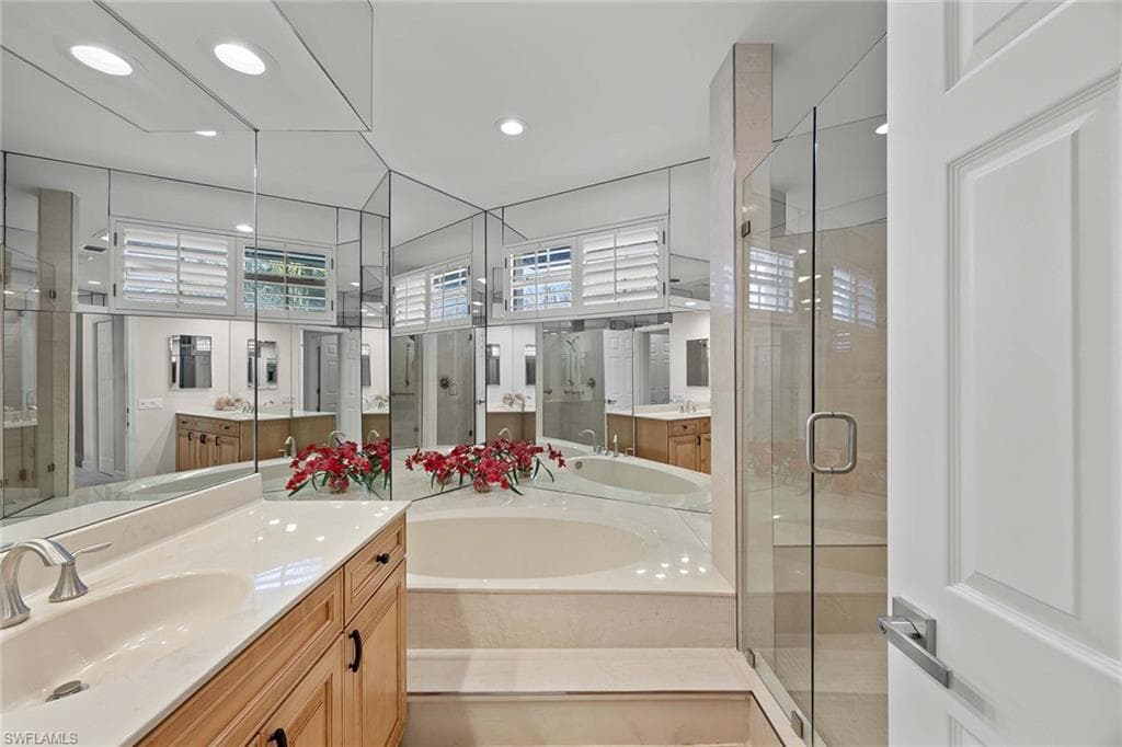 828 Hideaway CIR E 4-434-13