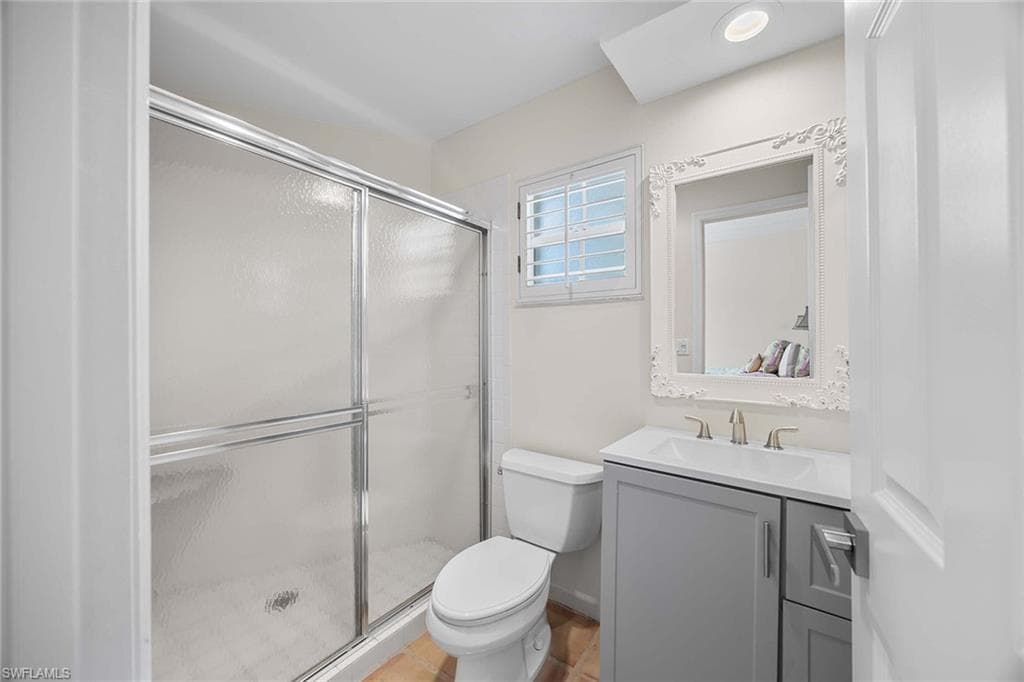 828 Hideaway CIR E 4-434-18