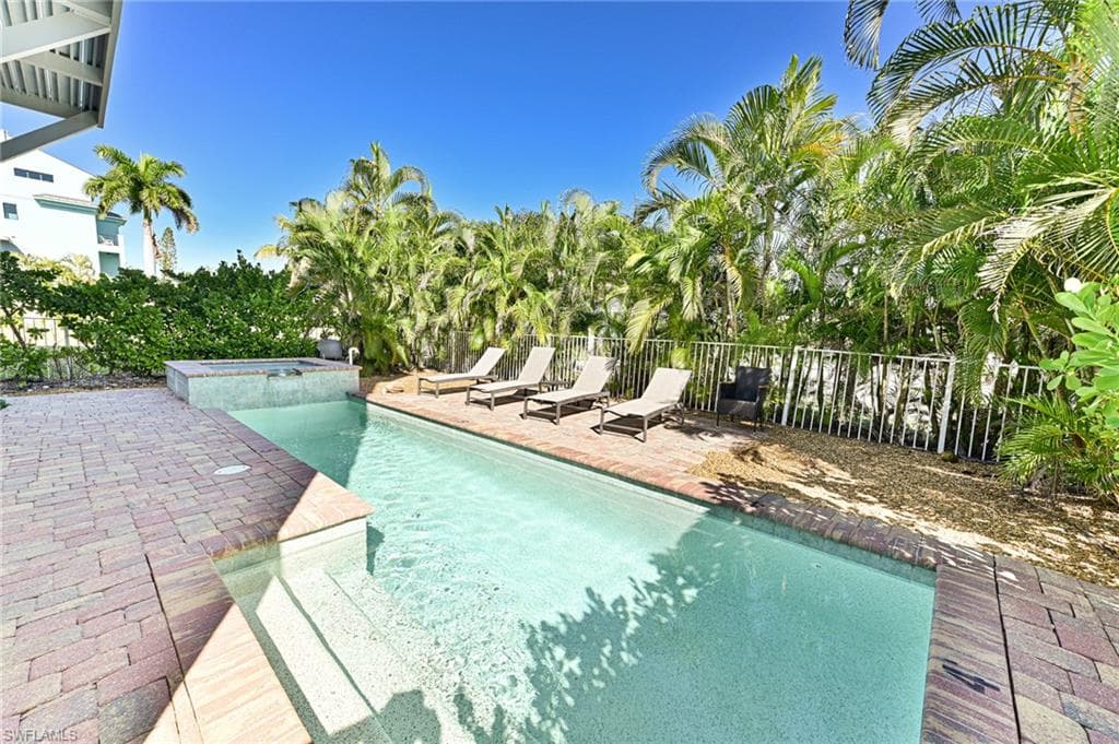 26515 Hickory BLVD, BONITA SPRINGS FL 34134-10