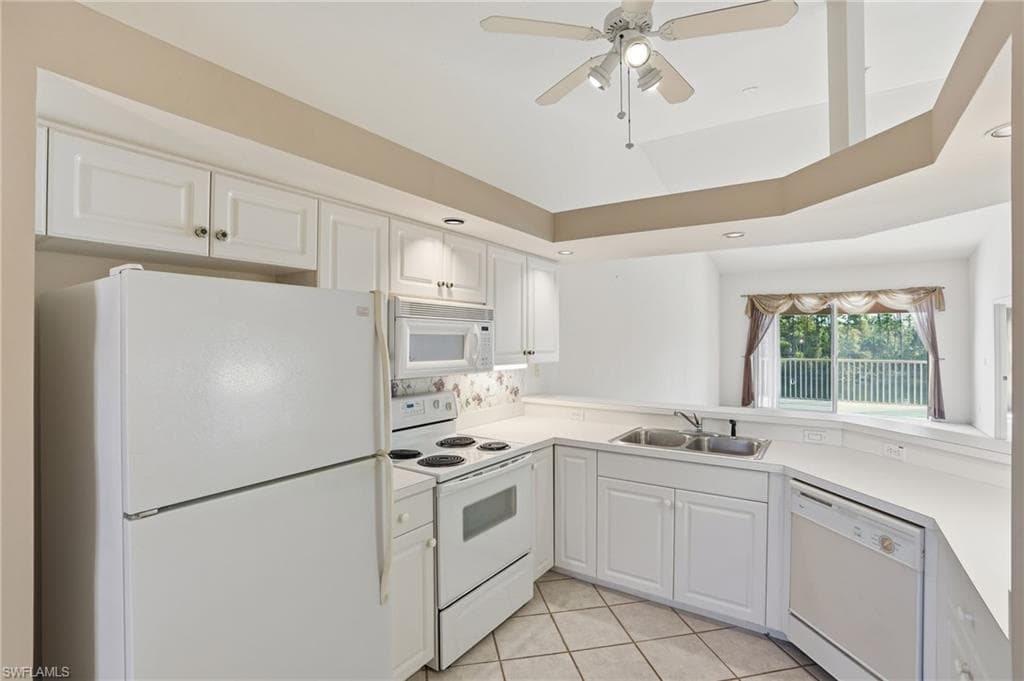 1032 Manor Lake DR # D204, NAPLES FL 34110-3