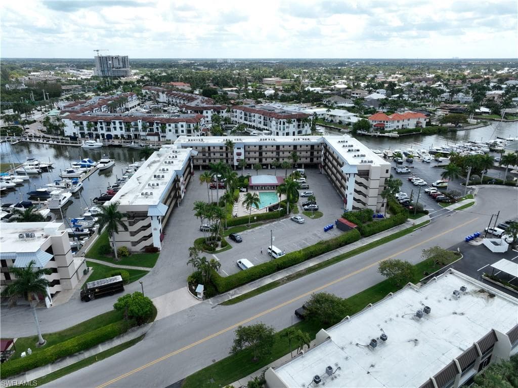 807 River Point DR # 304D, NAPLES FL 34102-22