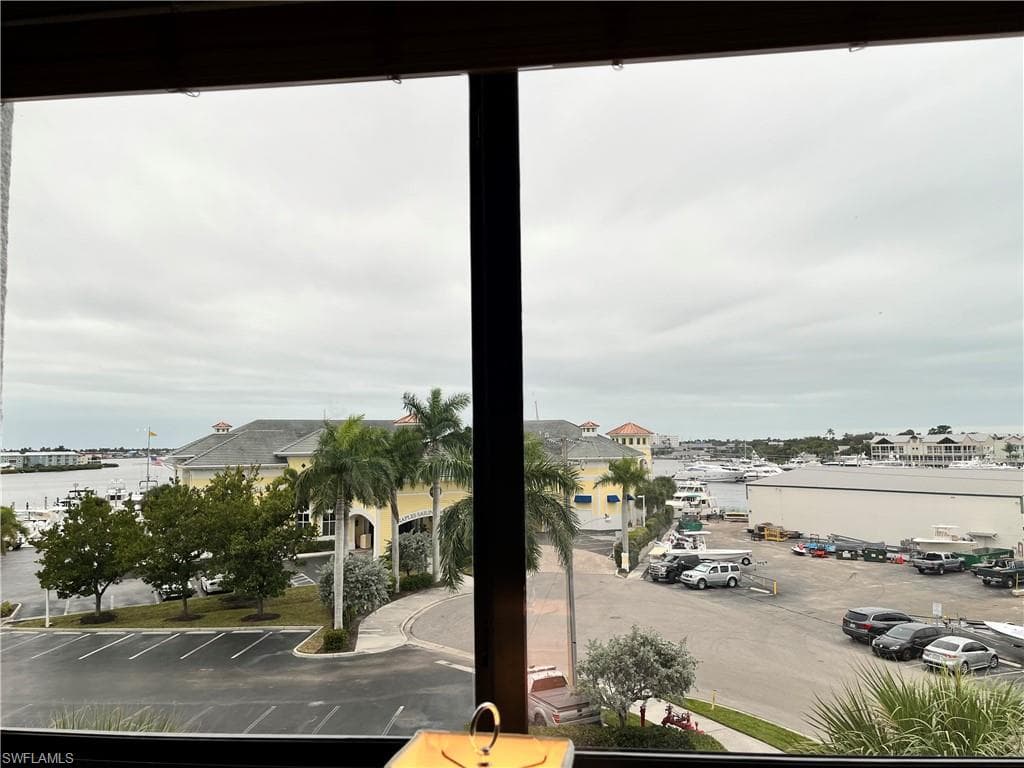 807 River Point DR # 304D, NAPLES FL 34102-18