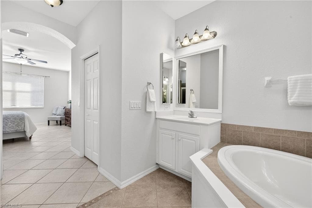 14088 Mirror CT, NAPLES FL 34114-18