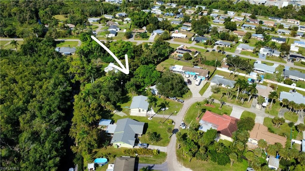 137 Dow LN, NORTH FORT MYERS FL 33917-40