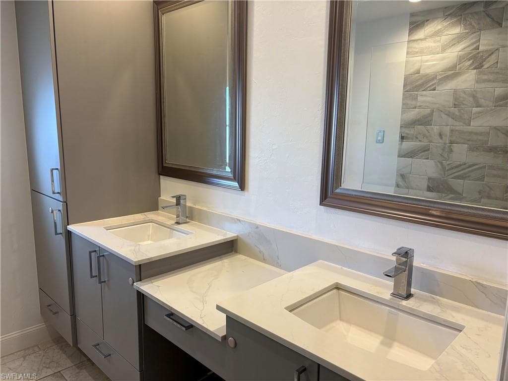 804 Bluebird ST, NAPLES FL 34104-8