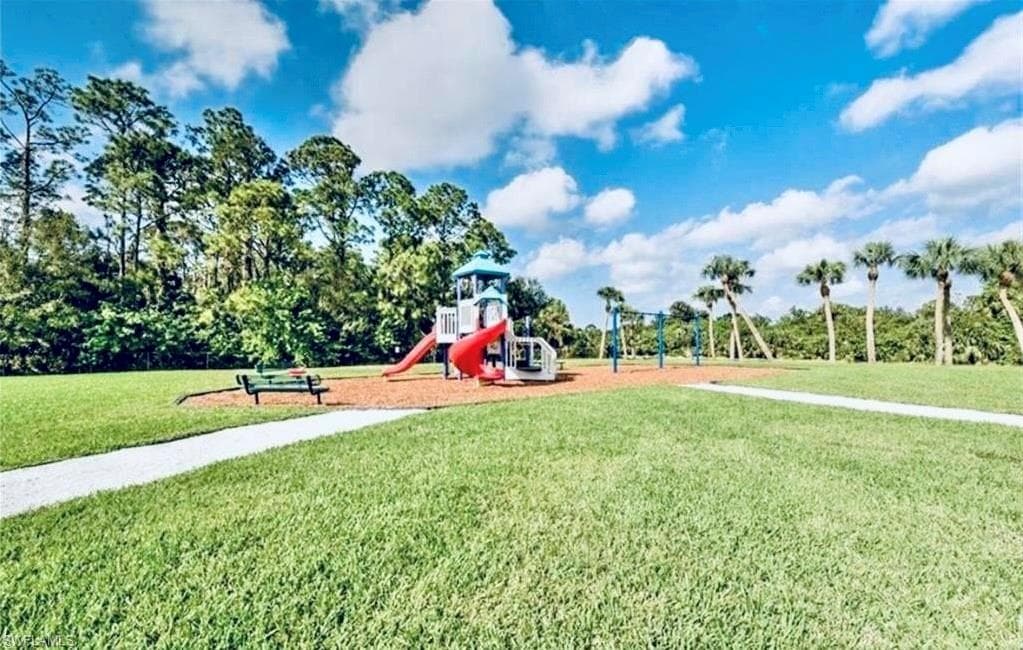 278 Shadow Lakes DR, LEHIGH ACRES FL 33974-28