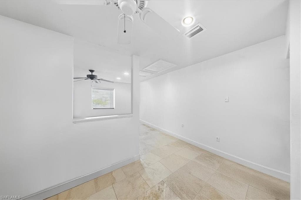 2463 Washington AVE, NAPLES FL 34112-13