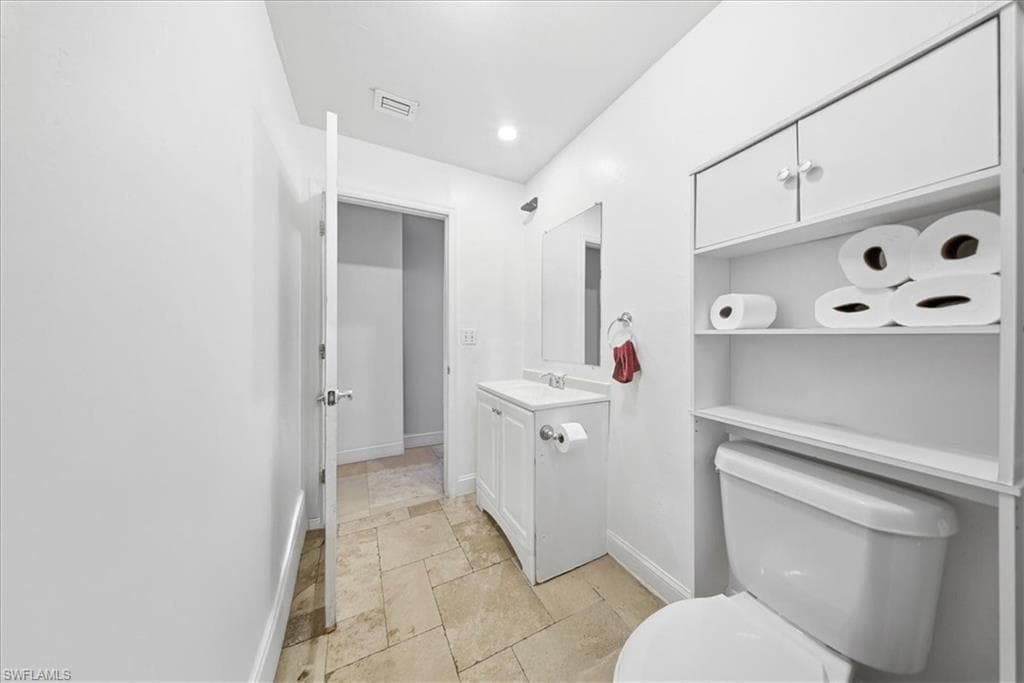 2463 Washington AVE, NAPLES FL 34112-30