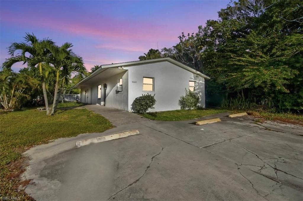 2463 Washington AVE, NAPLES FL 34112-38