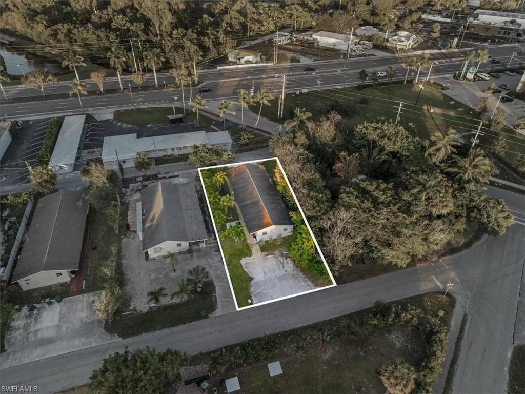 2463 Washington AVE, NAPLES FL 34112-7