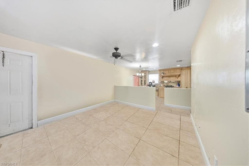2463 Washington AVE, NAPLES FL 34112-24