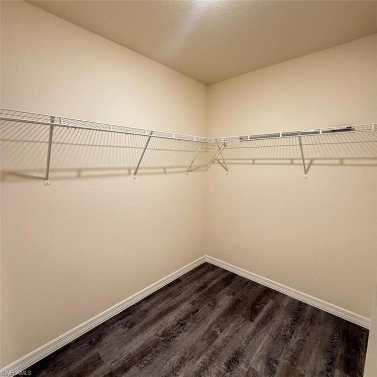 575 Oakshire LN, LEHIGH ACRES FL 33972-6