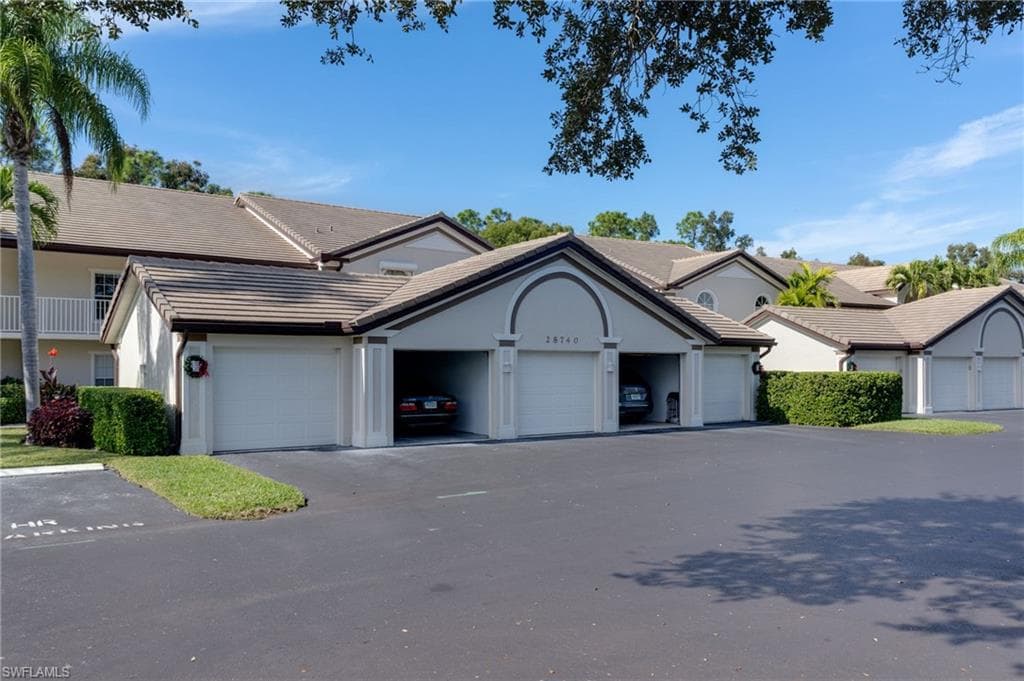 28740 Diamond DR # 203, BONITA SPRINGS FL 34134-18