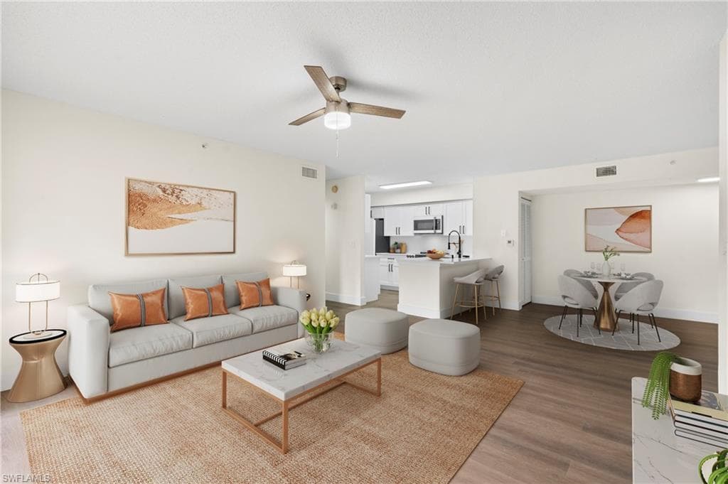 8950 Colonnades CT E # 815, BONITA SPRINGS FL 34135-1