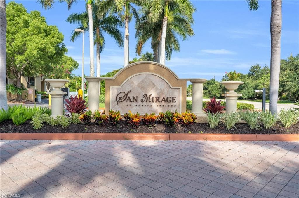 8950 Colonnades CT E # 815, BONITA SPRINGS FL 34135-6