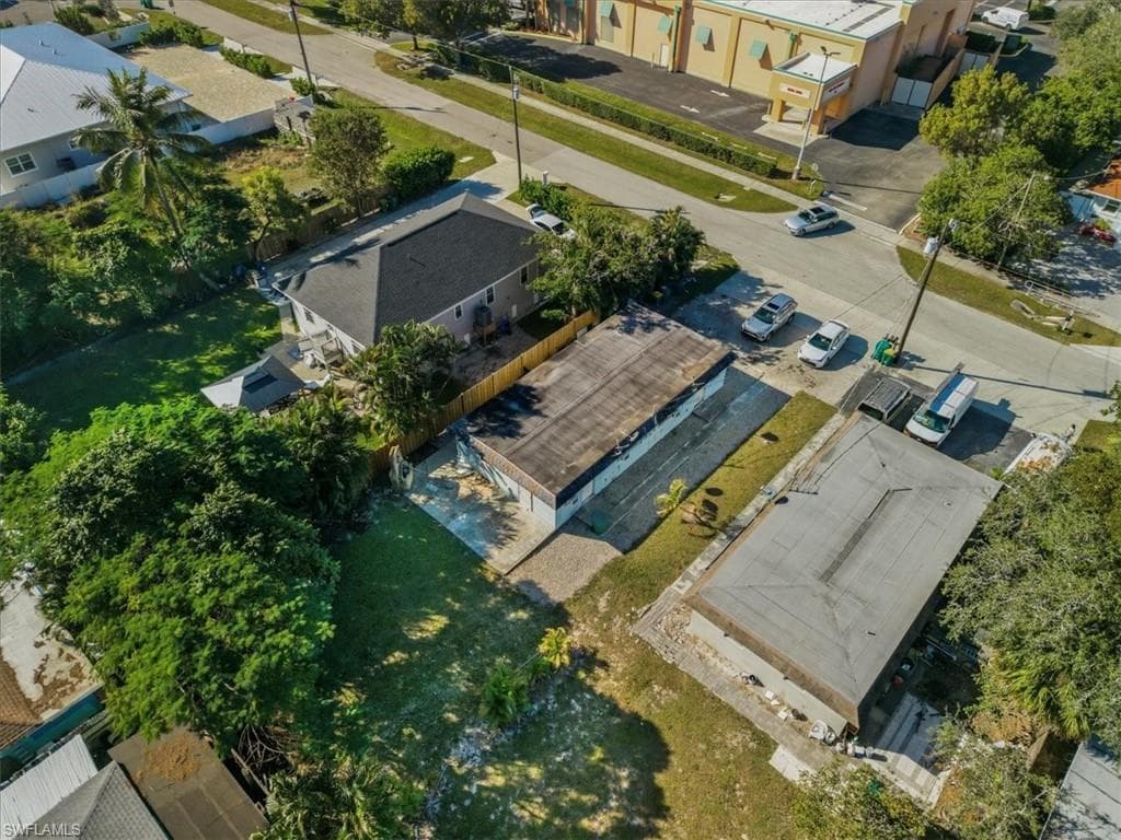 2495 Bayside ST, NAPLES FL 34112-9