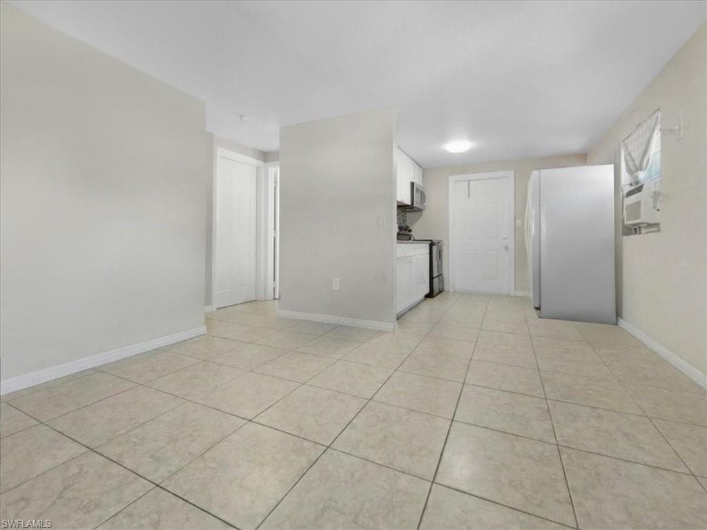 2495 Bayside ST, NAPLES FL 34112-13