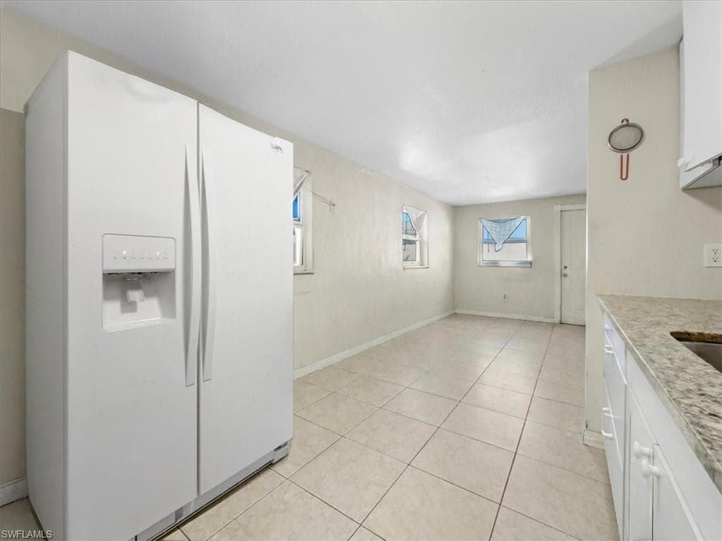 2495 Bayside ST, NAPLES FL 34112-10