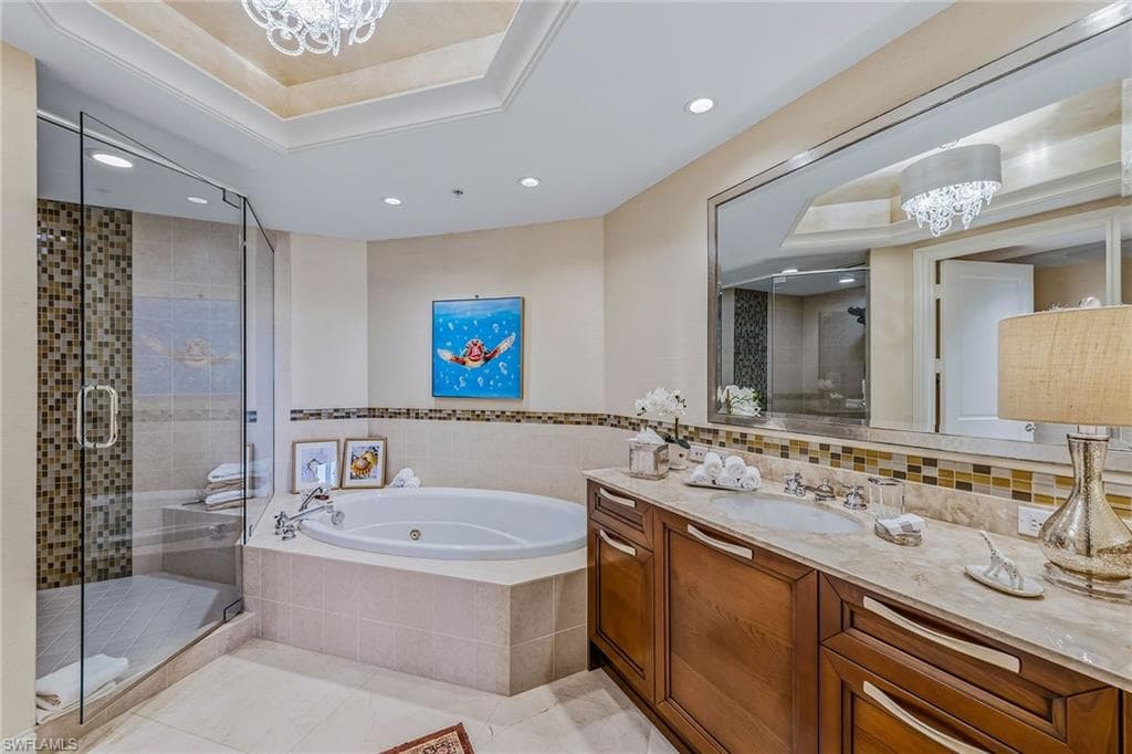 13675 Vanderbilt DR 707-19