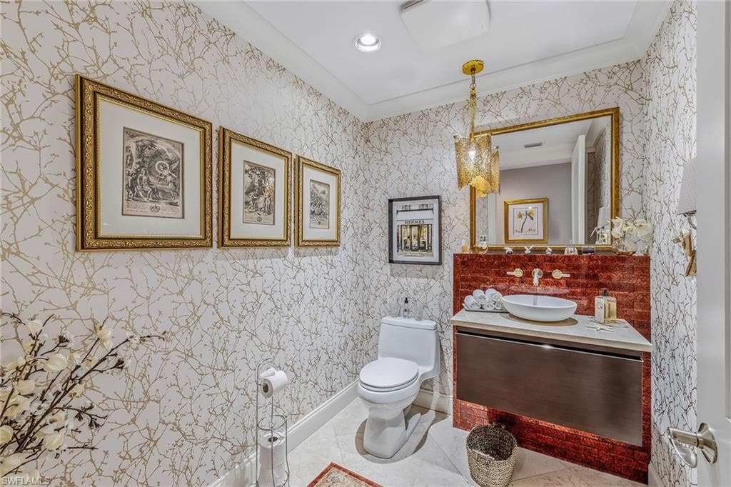 13675 Vanderbilt DR 707-13