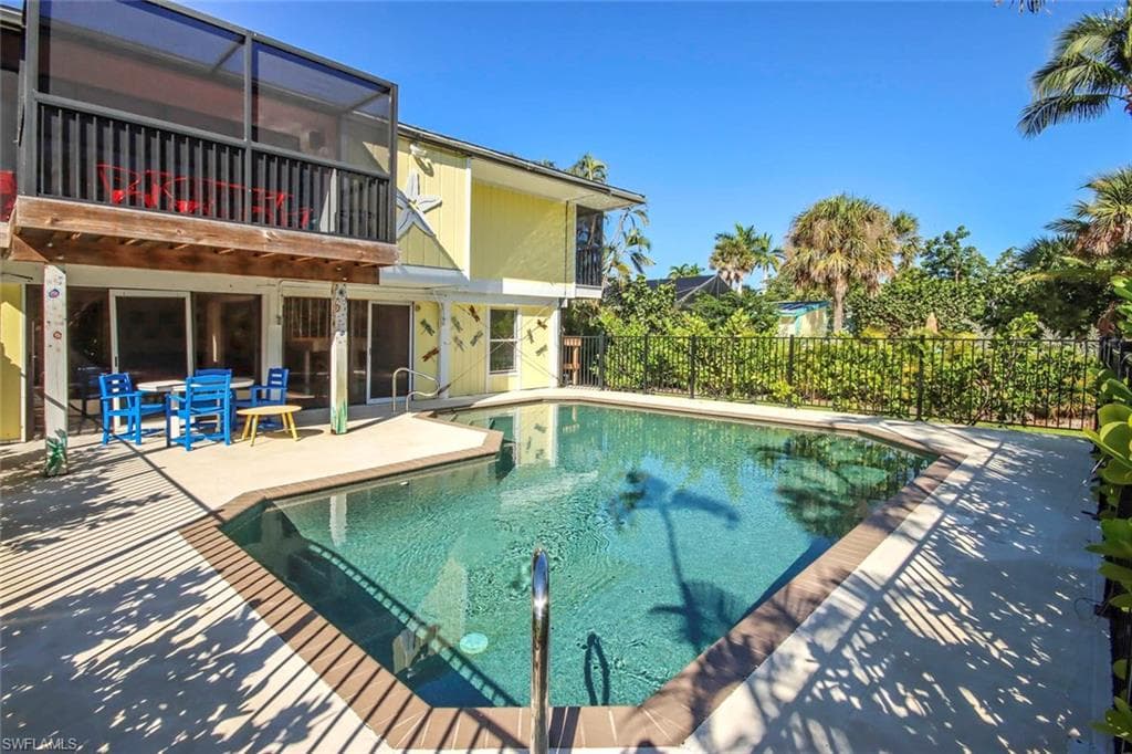 662 Donax ST, SANIBEL FL 33957-26