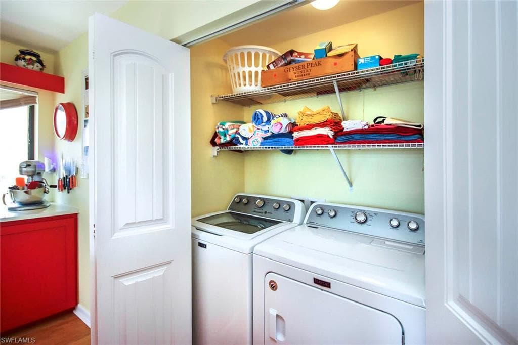 662 Donax ST, SANIBEL FL 33957-23