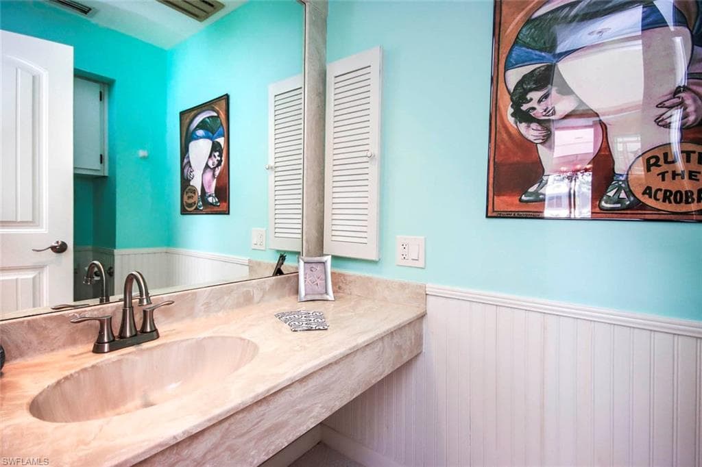 662 Donax ST, SANIBEL FL 33957-14