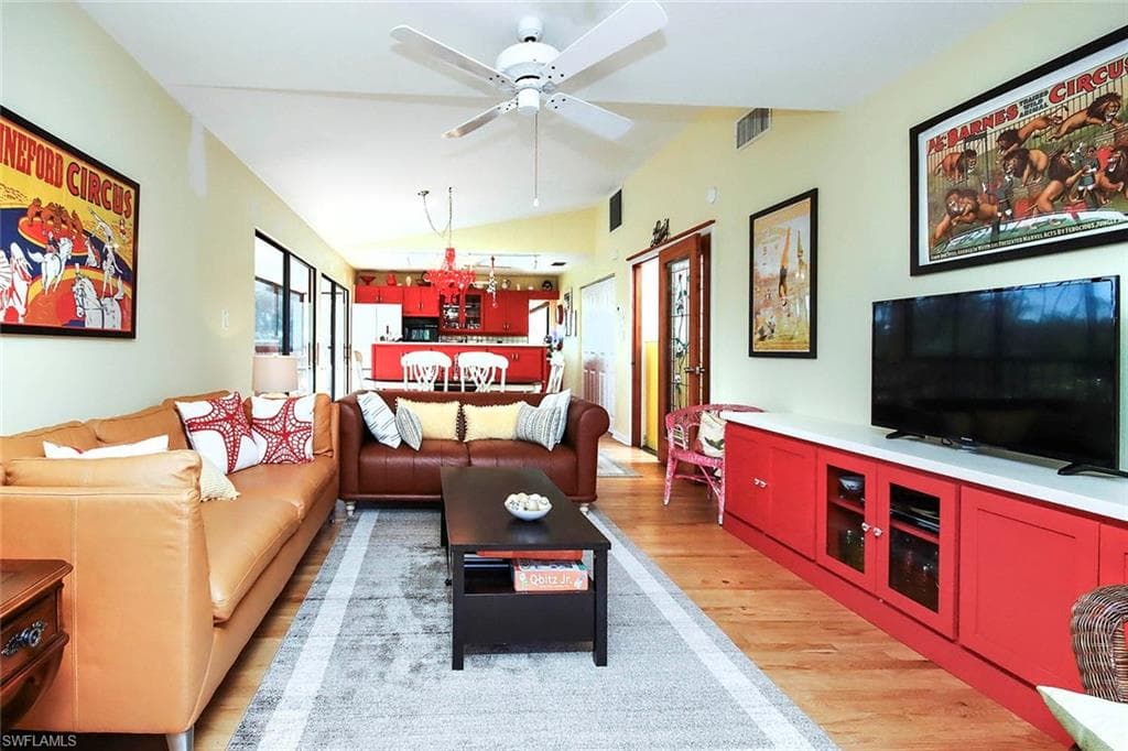 662 Donax ST, SANIBEL FL 33957-10
