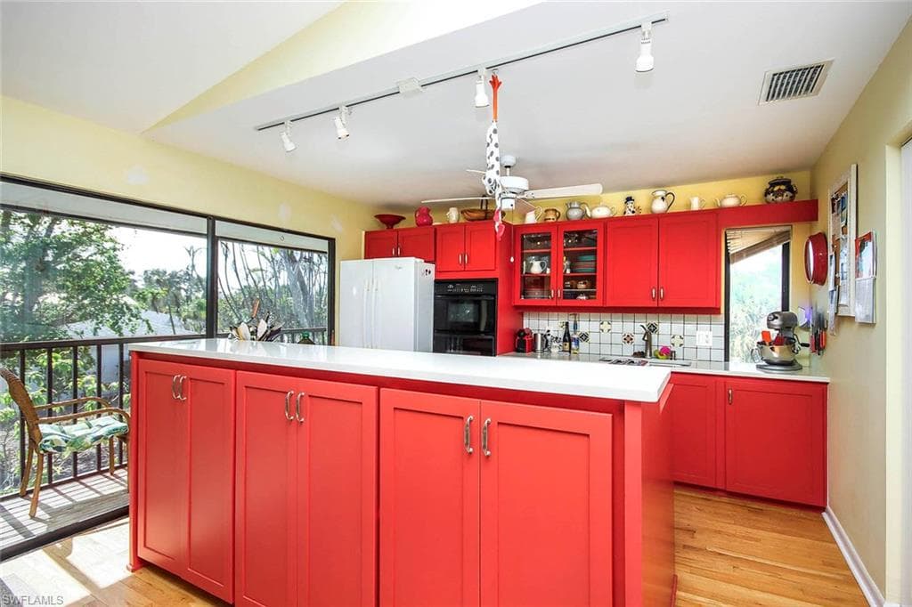 662 Donax ST, SANIBEL FL 33957-3