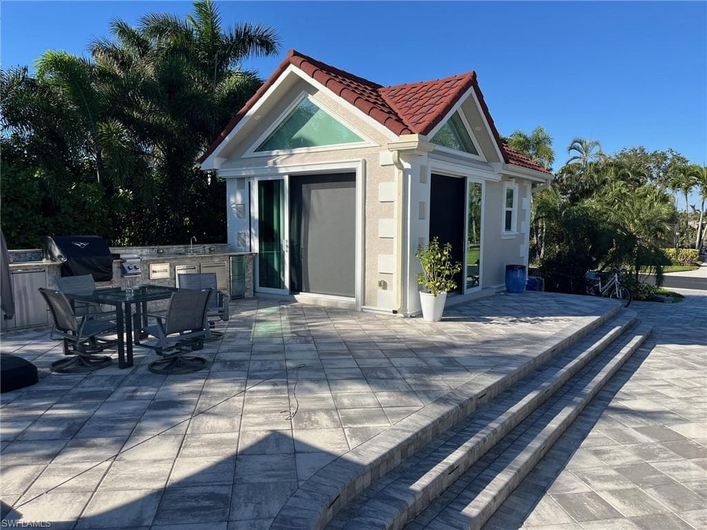 4735 Southern Breeze DR, NAPLES FL 34114-1