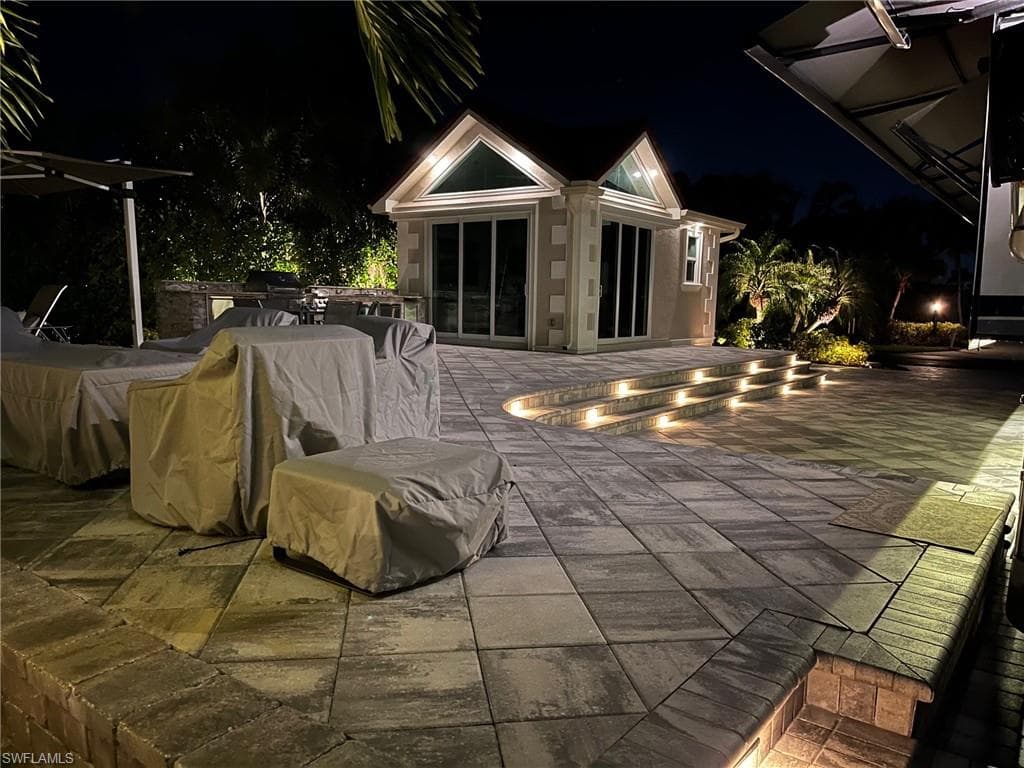 4735 Southern Breeze DR, NAPLES FL 34114-5