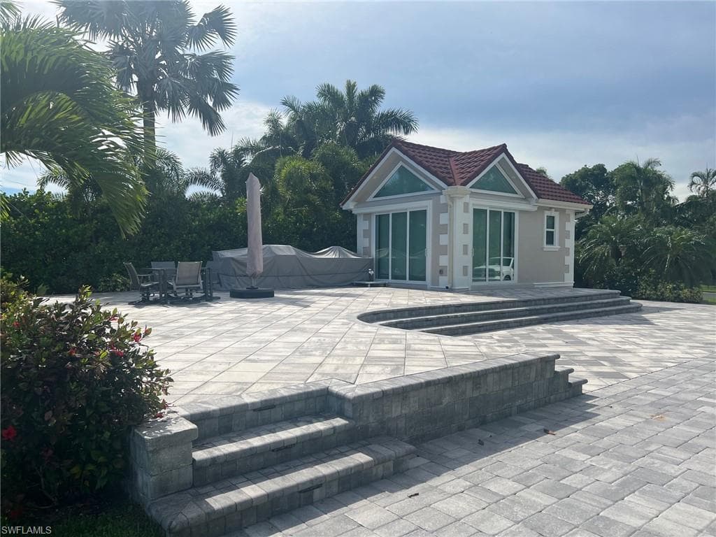 4735 Southern Breeze DR, NAPLES FL 34114-3