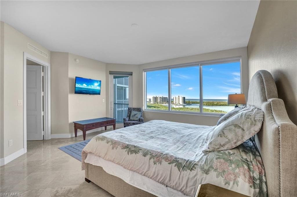 265 Indies WAY # 904, NAPLES FL 34110-9