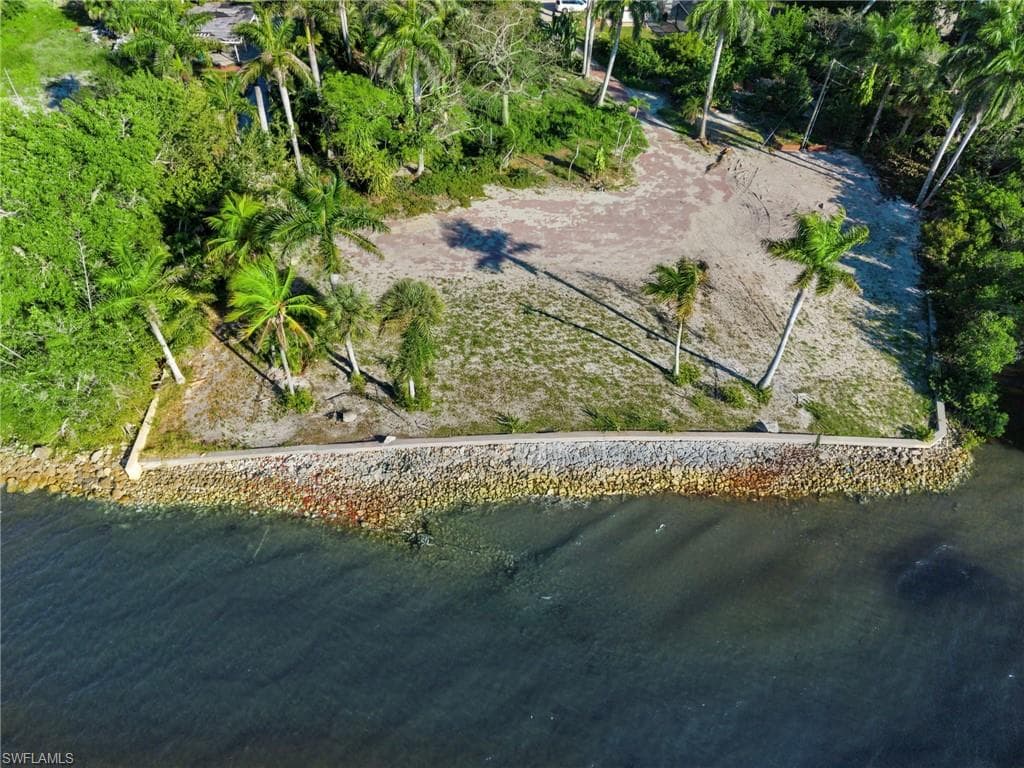 8661 Cajuput CV, FORT MYERS FL 33919-6