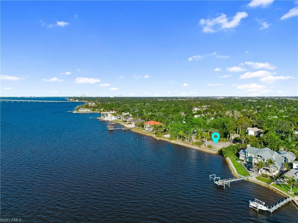 8661 Cajuput CV, FORT MYERS FL 33919-23