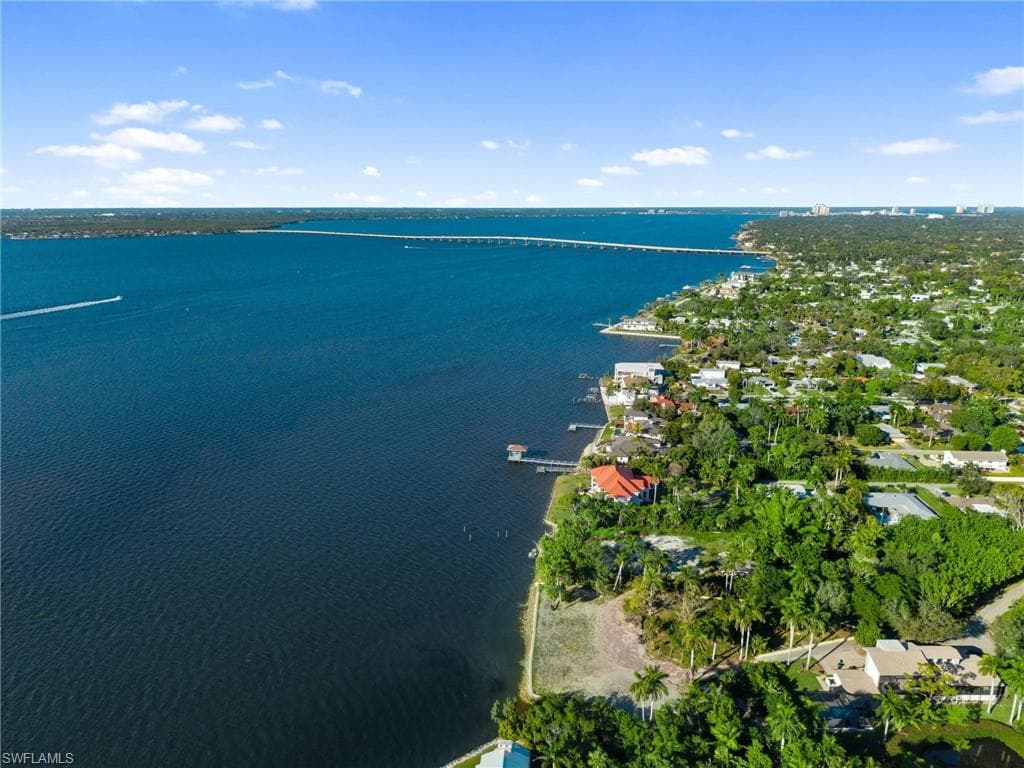 8661 Cajuput CV, FORT MYERS FL 33919-13