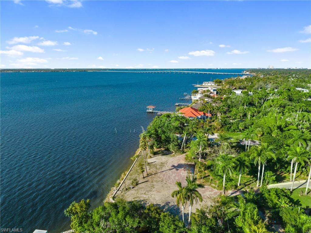 8661 Cajuput CV, FORT MYERS FL 33919-7
