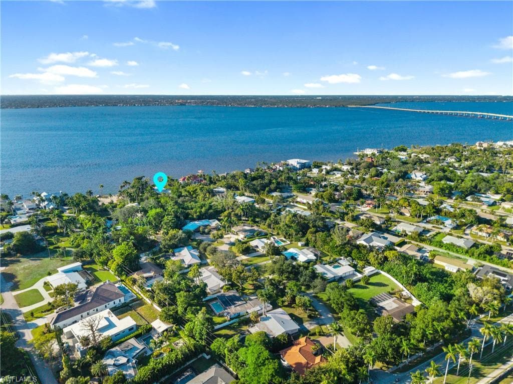 8661 Cajuput CV, FORT MYERS FL 33919-24