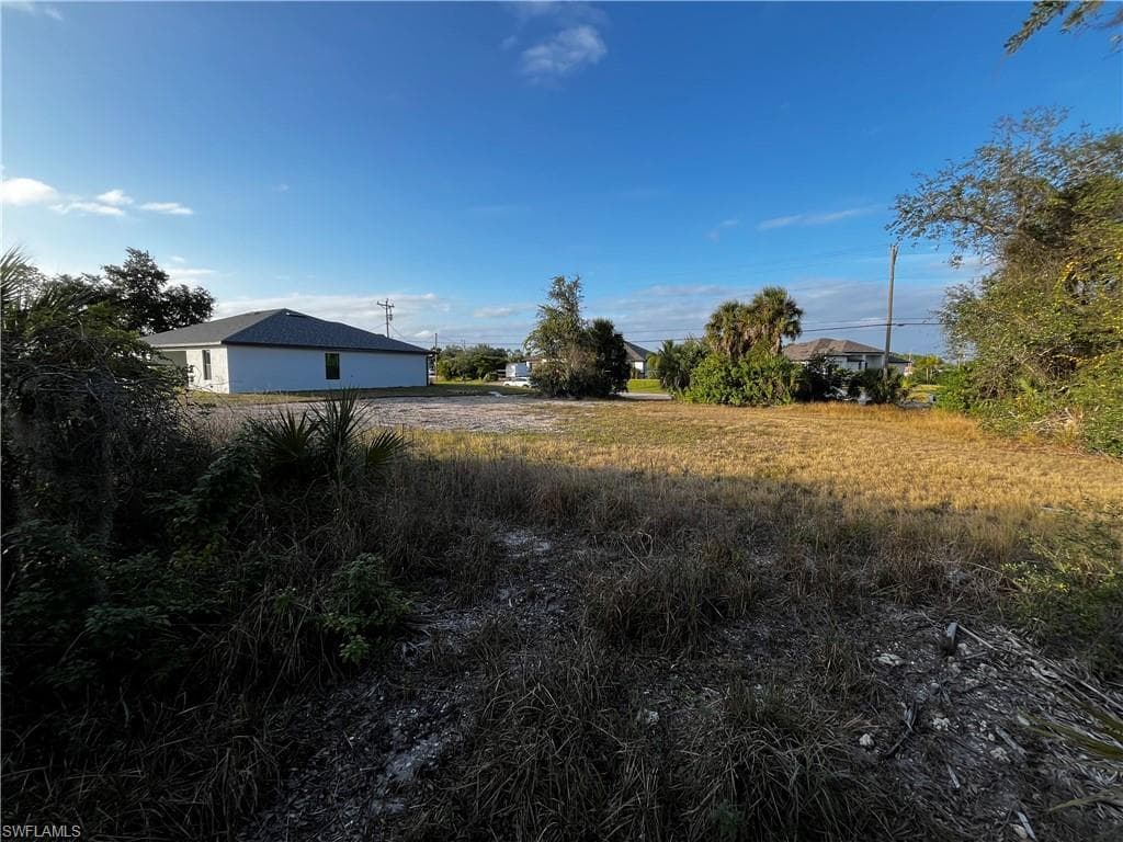 1630 NE 37th ST, CAPE CORAL FL 33909-5