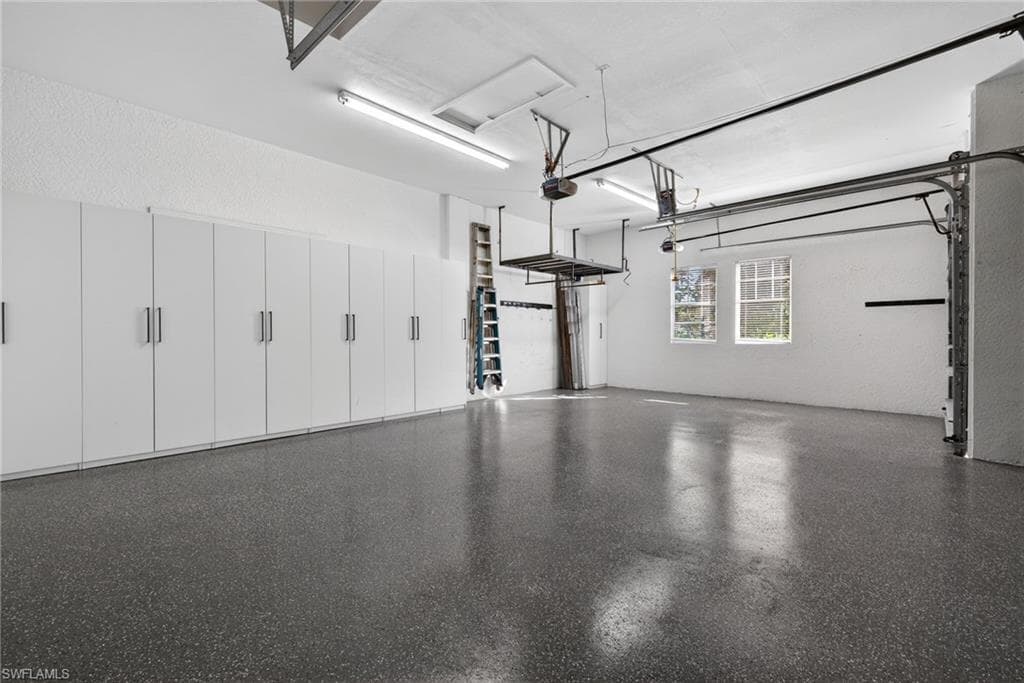 24920 Divot DR, BONITA SPRINGS FL 34135-25