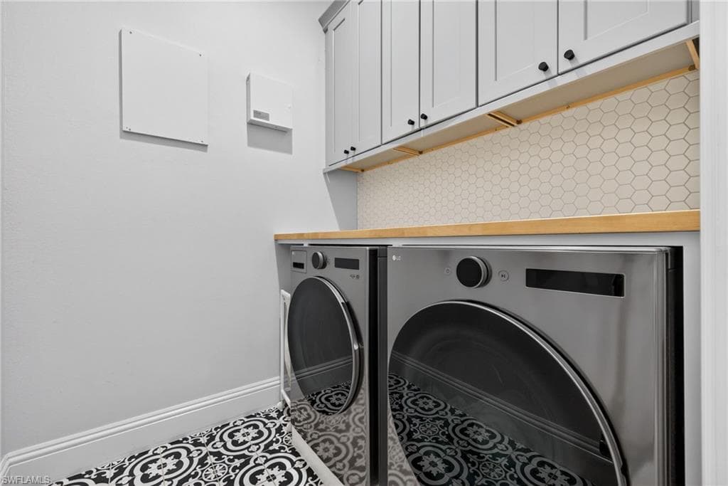 24920 Divot DR, BONITA SPRINGS FL 34135-21